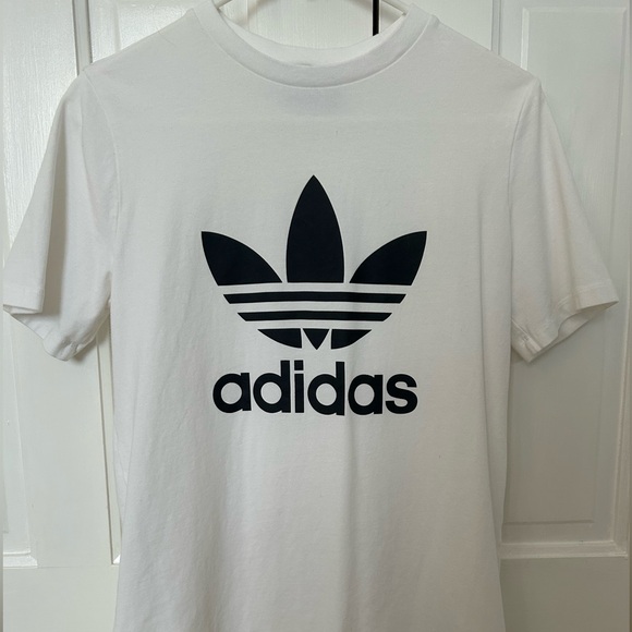 Adidas T-Shirt - Picture 1 of 1
